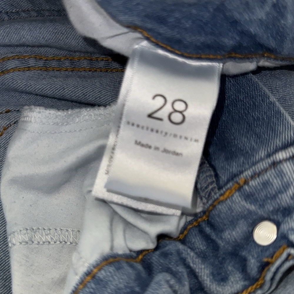 Sanctuary/Denim Modern Straight Raw Crop High Rise with Embroidered Dais… - Picture 9 of 9
